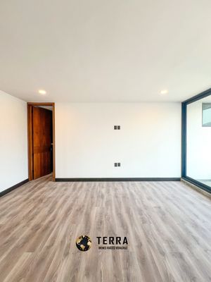 Casa en Venta con Alberca y Roof Garden en el Fraccionamiento el Ancla