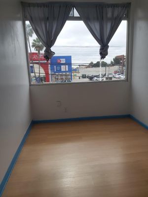 Amplio local comercial sobre avenida principal en Playas de Tijuana