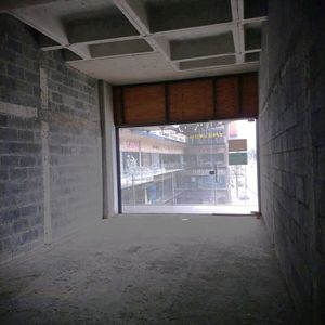 Venta de Local Comercial en Plaza Santa Mónica, Monterrey N.L.