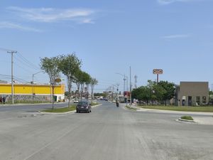 Casa en Venta en Paseo del Acueducto (en Esquina) en Juárez, N.L.