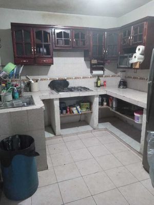 Casa en Venta en Paseo del Acueducto (en Esquina) en Juárez, N.L.