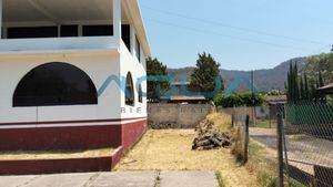 CASA AMPLIA EN ZONA TEMPLADA,  VALLE DE BRAVO