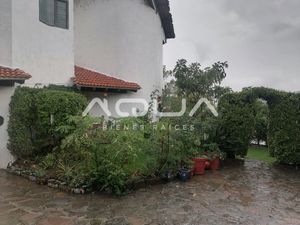 CASA EN VENTA EL CERRILLO, VALLE DE BRAVO