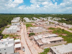 Lote 1, terreno residencial en Privada Morera. Cholul, Mérida.