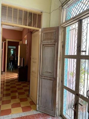 CASONA EN VENTA  A  UNA CUADRA DEL REMATE DE MONTEJO