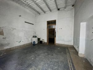 Casona en Venta con Estacionamiento (2 predios)., San Cristóbal Centro.