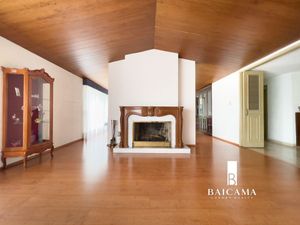 Casa en Venta como Terreno en Bosques de las Lomas