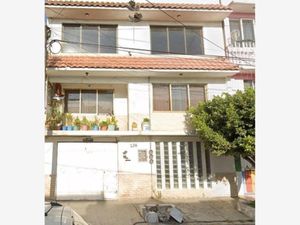 Casa en Venta en Las Aguilas Nezahualcóyotl