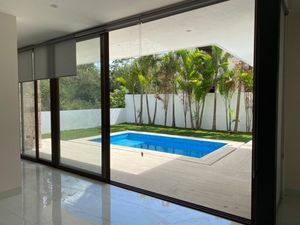 Residencia en Venta en el Yucatán Country Club