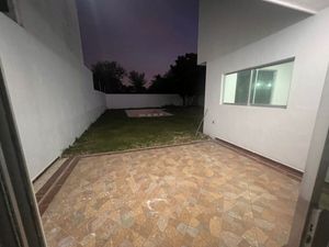 Casa en Dzityá con amplio terreno y piscina