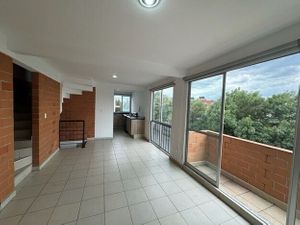 DEPARTAMENTO DE 3 NIVELES EN VENTA EN COL. MODERNA, BENITO JUAREZ