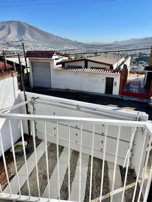 PREVENTA DE CASAS EN JARDINES DE LA MESA