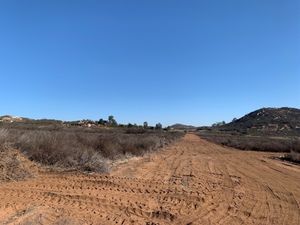 VENTA DE TERRENOS DE 2,500 M2 EN VALLE DE GUADALUPE CON PROYECTO