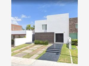 Casa en Venta en Cumbres del Lago Querétaro