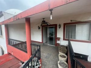 VENTA casa en Brisas, excelente para remodelar