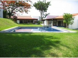 Casa en Venta en Colinas de Santa Fe Xochitepec