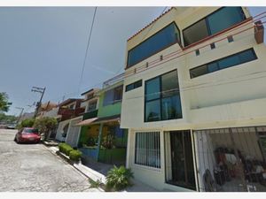 Casa en Venta en Jardines de Santa Rosa Sección 2 Xalapa