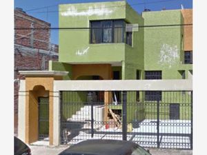 Casa en Venta en Jardines de San Joaquín Zamora