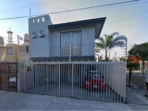 Casa en Venta en Jardines Del Valle Zapopan