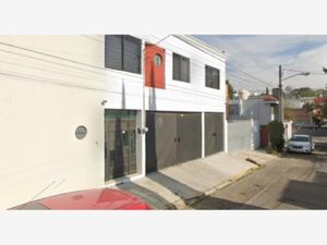 Casa en Venta en Rincon Arboledas Puebla