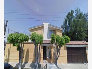 Casa en Venta en La Calma Zapopan