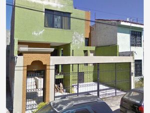 Casa en Venta en Jardines de San Joaquín Zamora