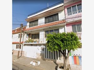 Casa en Venta en Las Aguilas Nezahualcóyotl