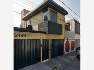 Casa en Venta en Jardines de San Manuel Puebla