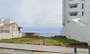 Terreno de 1,237 m2 en renta sobre Blvd. Ávila Camacho. BOCA DEL RÍO, VER.