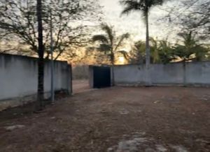 Terreno con piscina, palapa y Baños