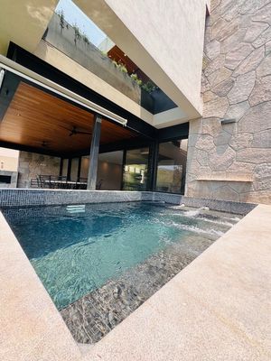 Espectacular casa en venta en Altozano  con jacuzzi exterior