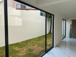 CASA NUEVA EN VENTA BUGAMBILIAS COTO SANTA FE