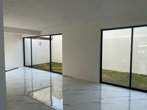 CASA NUEVA EN VENTA BUGAMBILIAS COTO SANTA FE