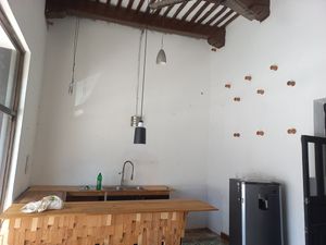 Casa con Licencia de funcionamiento de Cafeteria y Galeria de arte