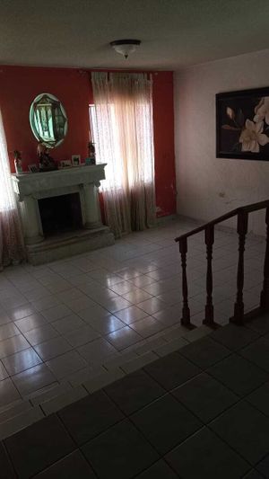 Casa en venta en fraccionamiento camino real con  recamara en planta baja