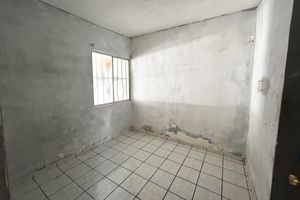 Casa en VENTA para remodelar en Manantiales del Valle