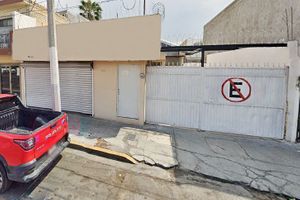 Local comercial en RENTA sobre Fco. Coss