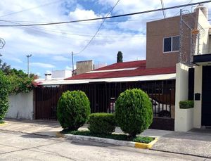 Casa en venta en Jardines Universidad