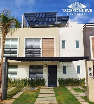 CASA EN VENTA CON ROOF GARDEN PARQUE CASTELLO PUEBLA