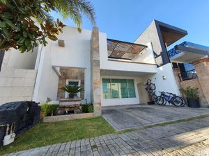 CASA EN VENTA DE 4 REC  Y ROOF GARDEN PARQUE CASTELLANA