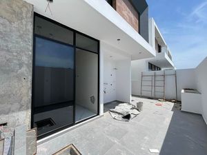 CASA EN VENTA EN DELFIN RESIDENCIAL  DE 4 RECAMARAS MOD LIA