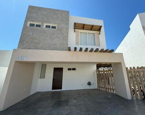 CASA EN RENTA AMUEBLADA DE LUJO ALMARENA RESIDENCIAL