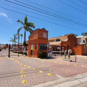 CASA EN RENTA AMUEBLADA EN VILLAS DEL MAR CON ACCESO A LA PLAYA