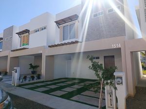 CASA EN RENTA AMUEBLADA EN ALMARENA RESIDENCIAL EN CERRITOS