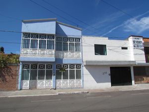 Casa en venta en Leandro Valle, Morelia, Michoacán de Ocampo, 58147.  Walmart Estadio Morelia, Estadio Morelos, Sagarpa . Morelia