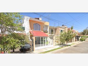 Casa en Venta en Batallon de San Patricio Guadalajara