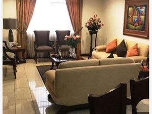 Casa en Venta en Lomas de Tecamachalco Naucalpan de Juárez