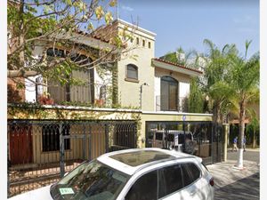 Casa en Venta en Real de Valdepeñas II Zapopan