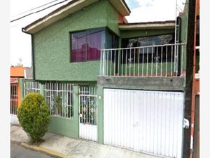 Casa en Venta en Dr. Jorge Jiménez Cantú Metepec