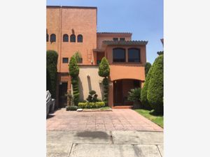 Casa en Venta en Fuentes de Tepepan Tlalpan